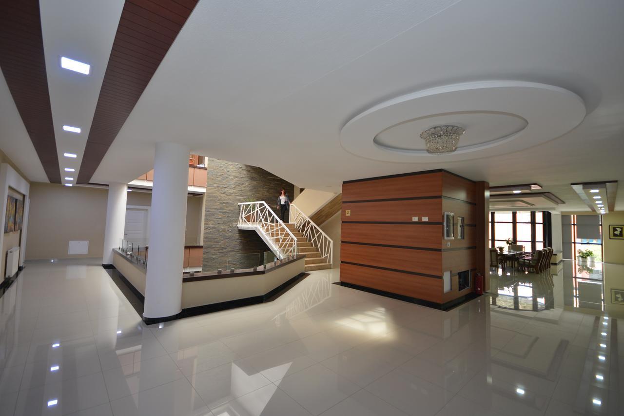 Hotel Veri Peshkopi Extérieur photo