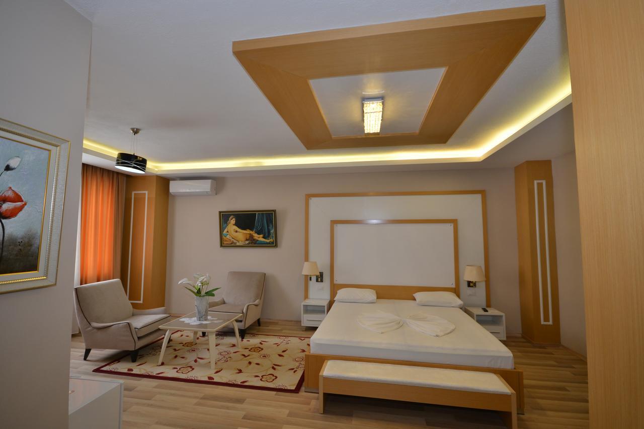 Hotel Veri Peshkopi Extérieur photo