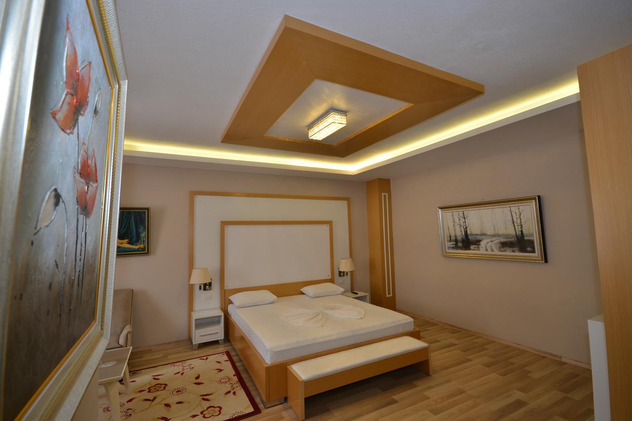 Hotel Veri Peshkopi Extérieur photo