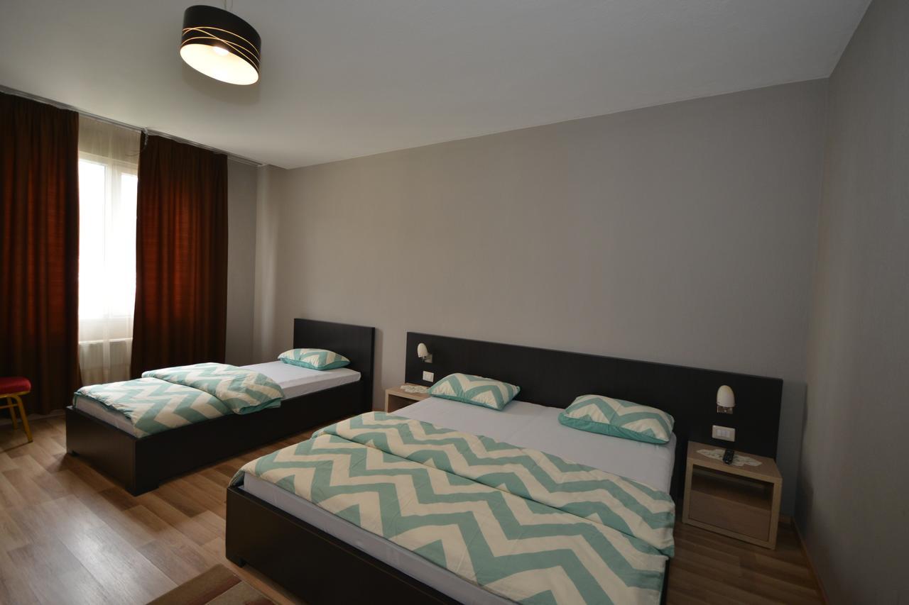 Hotel Veri Peshkopi Extérieur photo
