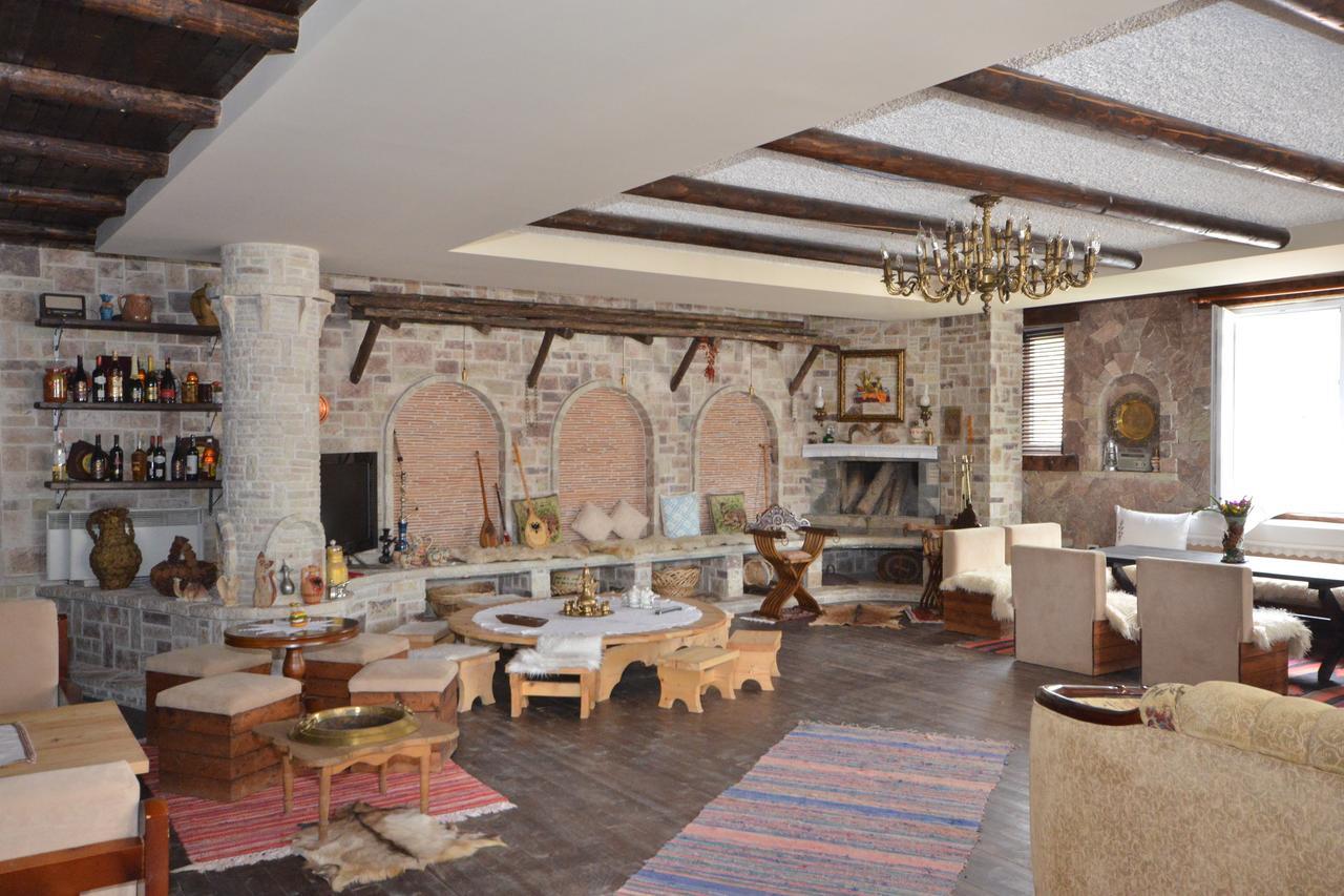 Hotel Veri Peshkopi Extérieur photo