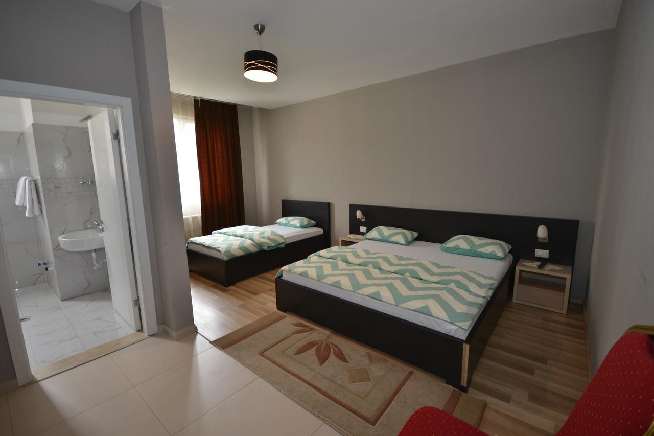 Hotel Veri Peshkopi Extérieur photo